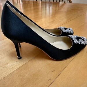 Manolo Blahnik's ‘Hangisi' pumps heels in Sz. IT/EU 36.